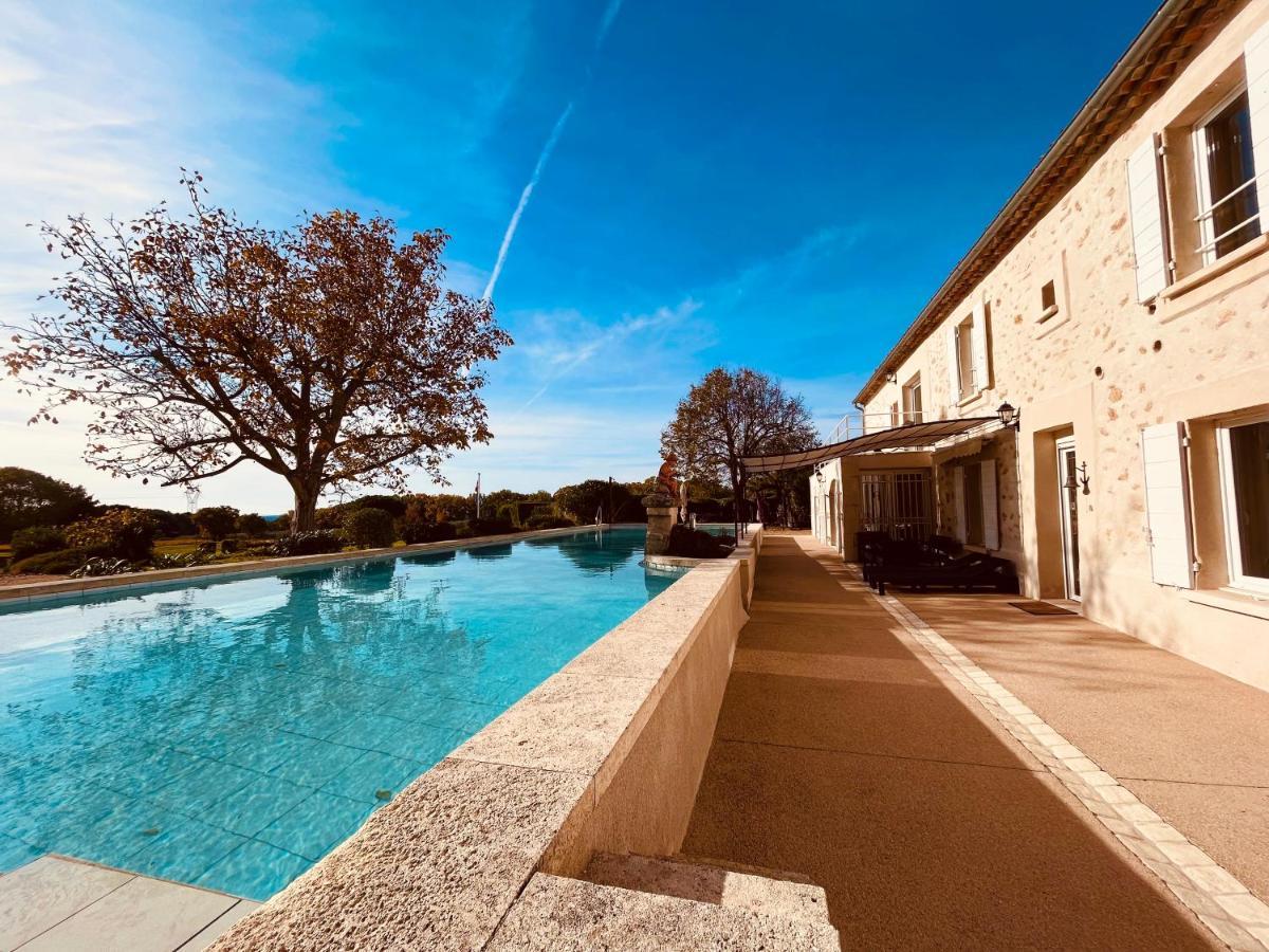 Domaine Amourella Aparthotel Lambesc Exterior photo