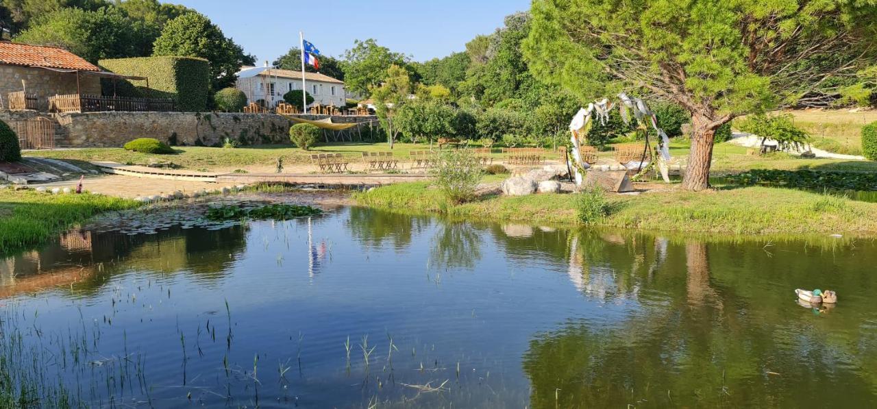 Domaine Amourella Aparthotel Lambesc Exterior photo